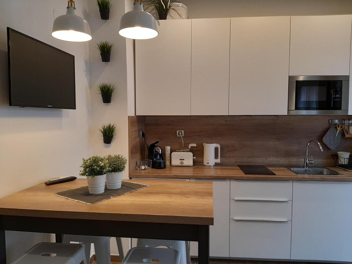 Arena Design Apartments With Free Private Parking And With A Terrace Pula Buitenkant foto