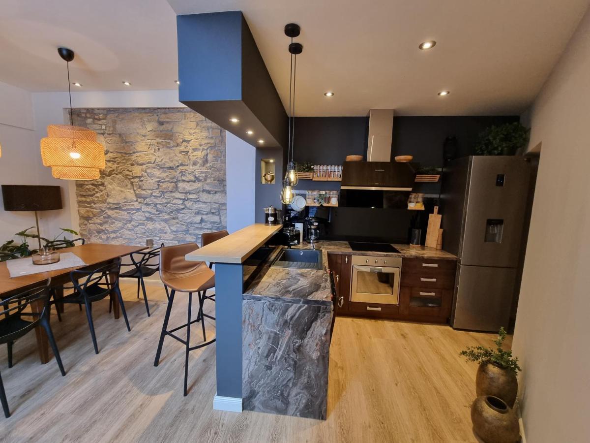 Arena Design Apartments With Free Private Parking And With A Terrace Pula Buitenkant foto