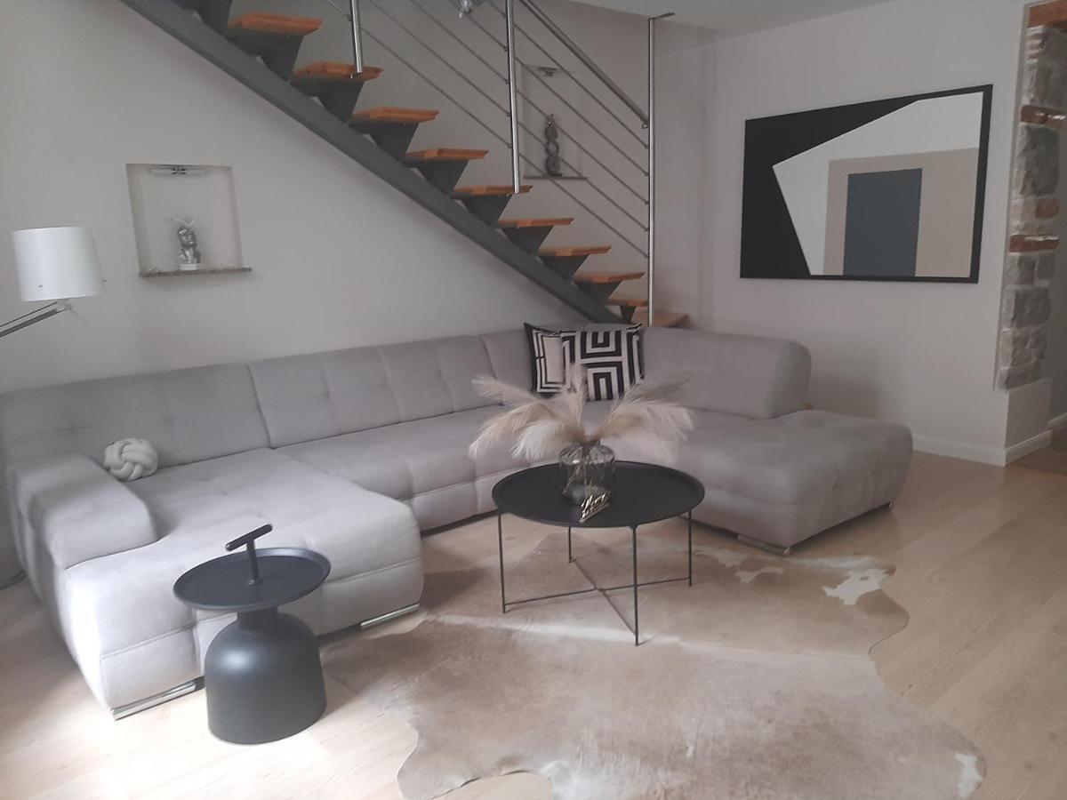 Arena Design Apartments With Free Private Parking And With A Terrace Pula Buitenkant foto
