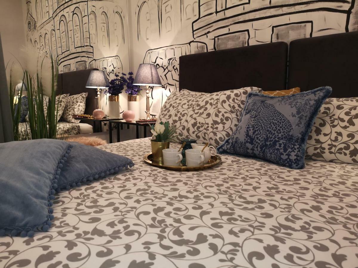 Arena Design Apartments With Free Private Parking And With A Terrace Pula Buitenkant foto