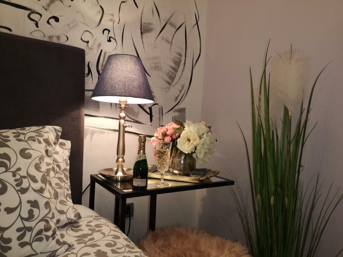 Arena Design Apartments With Free Private Parking And With A Terrace Pula Buitenkant foto